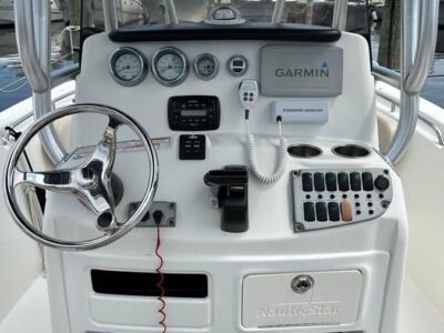 NauticStar 2102 Legacy
